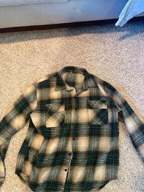 SHEIN Green and Cream Plaid Lightweight Shirt Jacket